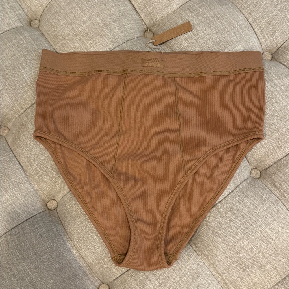 SKIMS 2X High Waist Panty Color Camel New With Tags